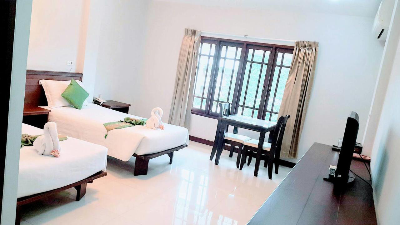 Nongkhai White Hotel Nong Khai Exterior photo