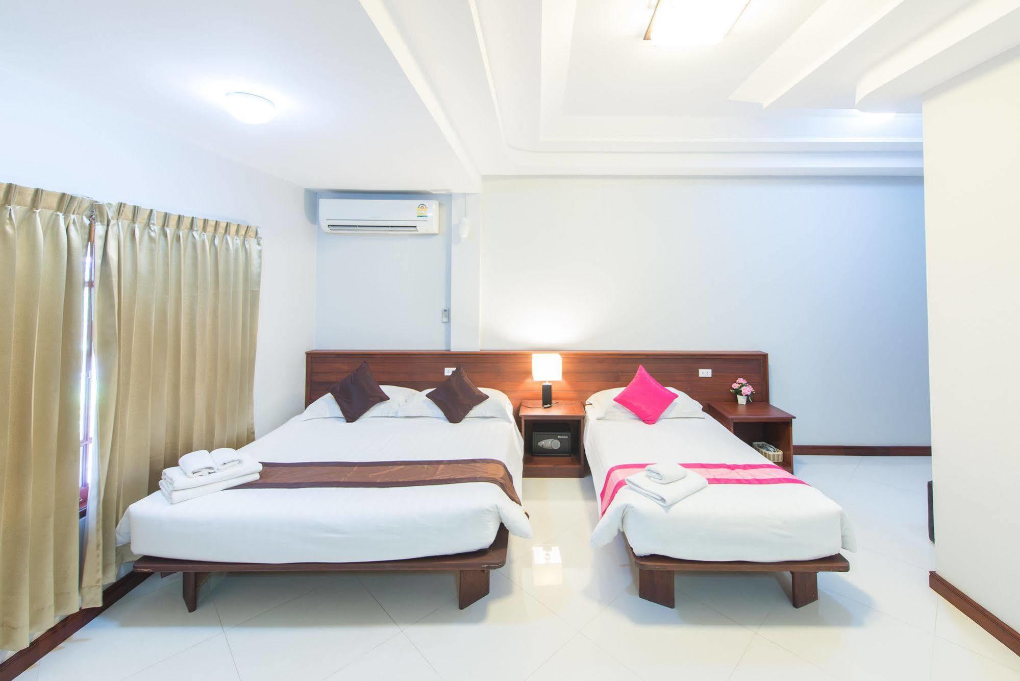 Nongkhai White Hotel Nong Khai Exterior photo