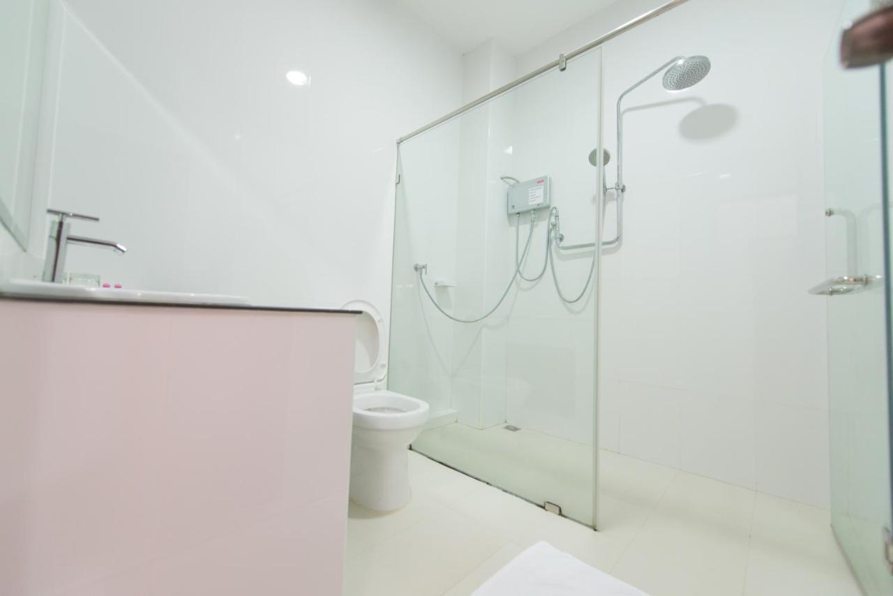 Nongkhai White Hotel Nong Khai Room photo